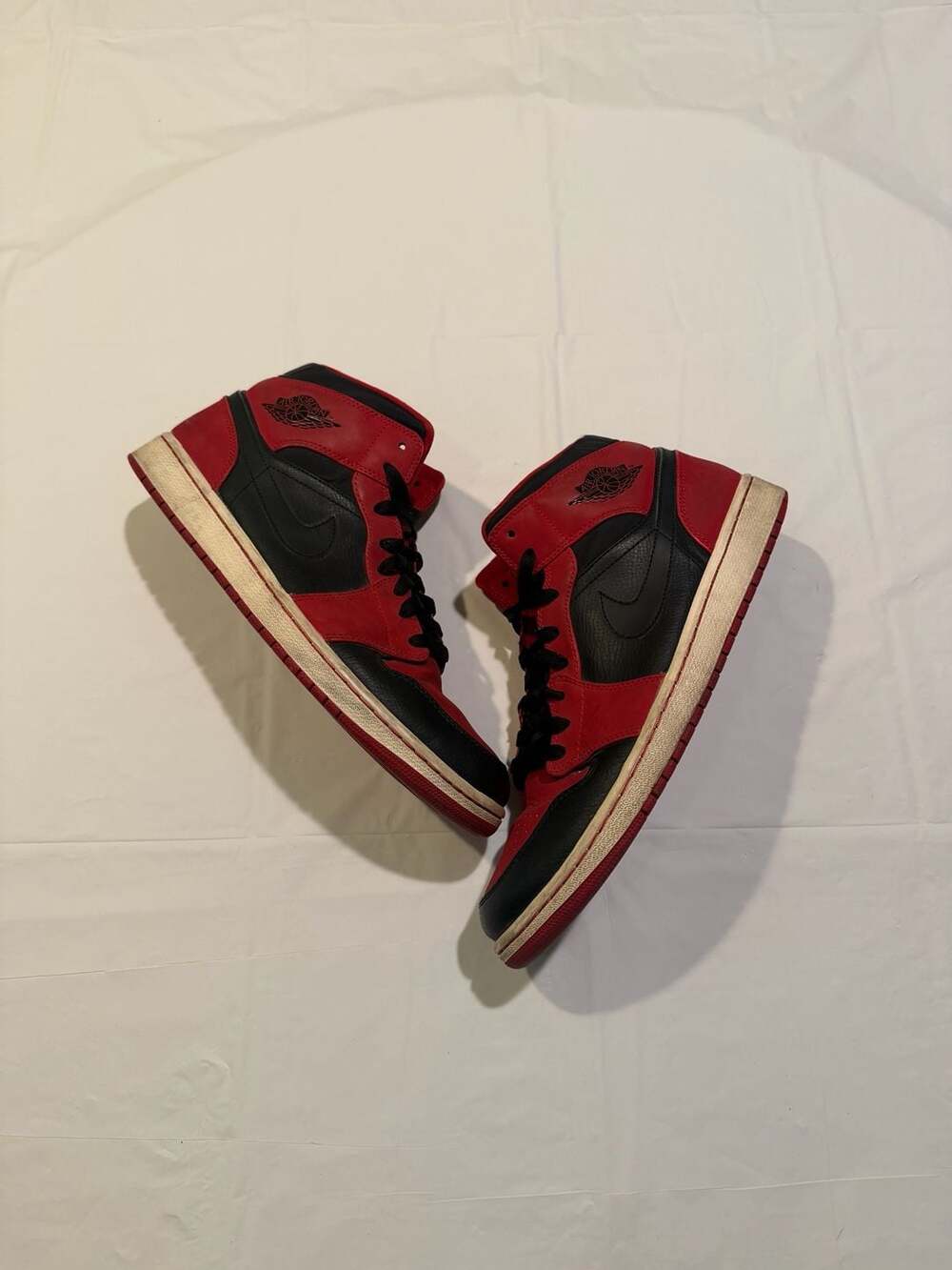 Nike Air Jordan 1 Mid 'Bred' 2013 Size 12.5 (554724-005)